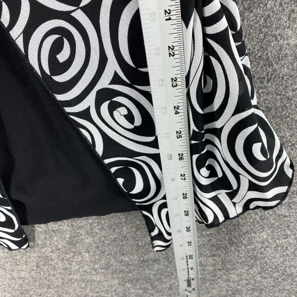 5/$45 MKM Blouse Women M Medium Black Geometric V-Neck Short Sleeve Pullover - Picture 5 of 6